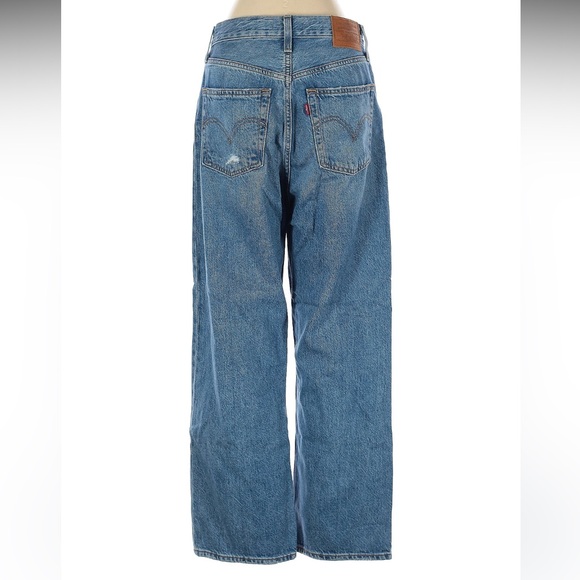 Levi’s Distressed Jeans - Picture 2 of 4